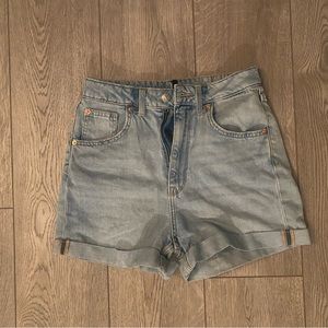 H&M light blue shorts